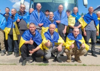 Сьогодні з російського полону повернулось 84 українці: 33 військовослужбовці та 51 цивільний