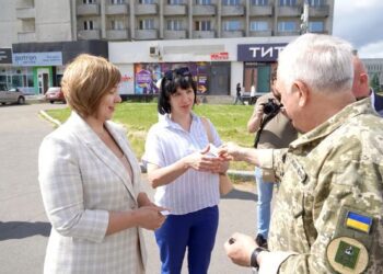 Три громади Сумщини отримали електромобілі для роботи медиків(+фото)