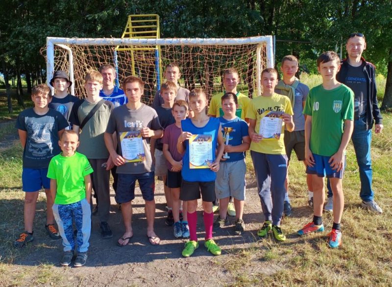 У Конотопі проведено турнір з міні-футболу до Дня молоді