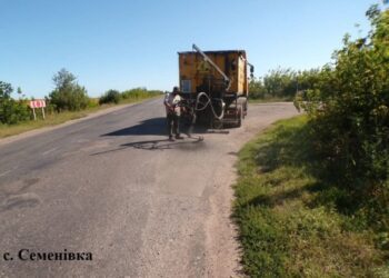 У Липоводолинській громаді триває ямковий ремонт доріг 