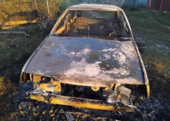 У Новій Слободі по автівці вдарили дроном на оптоволокні