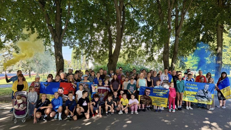 У Ромнах пройшов 8 Всеукраїнський забіг «Шаную воїнів, біжу за героїв України», приурочений Дню пам’яті Захисників України + ФОТО