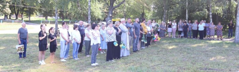 У селі Грузьке відкрито меморіальний стенд полеглим Героям-землякам