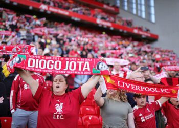 ВІДЕО. Фанати Ліверпуля вшанували пам’ять Жоти під час матчу