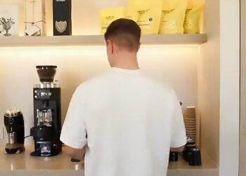 ВІДЕО. Футболіста Барси закликали завершити кар’єру та стати баристою