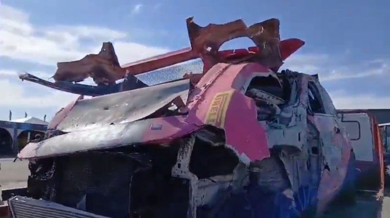 ВІДЕО. Моторошна аварія під час гонки. Машину підкинуло в повітря