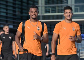 ВІДЕО. Шахтар прибув до Афін на матч Ліги Європи проти Панатінаїкоса