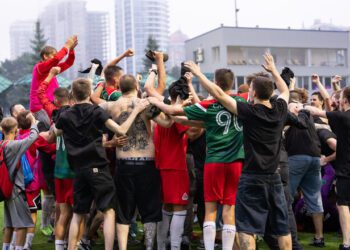 ВІДЕО. Справжні емоції. Як Локомотив святкував перемогу в Кубку з ультрасом