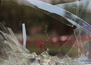 Внаслідок нічної атаки дронів на Конотоп пошкоджені житлові будинки, попередньо – без постраждалих