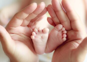 З початку року на Сумщині народилося майже 2 тисячі малюків