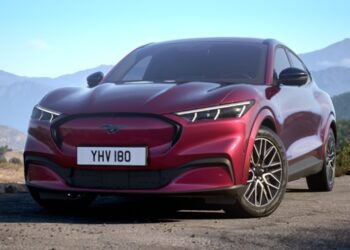 Електричний Mustang обігнав бензиновий у продажах