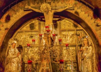 14 вересня: церковне свято сьогодні, що не можна позичати з дому на Воздвиження