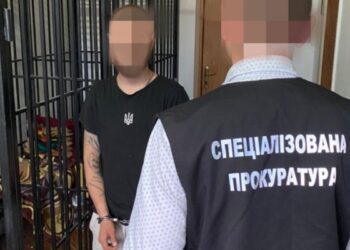 15 років тюрми отримав контрактник-дезертир, який коригував ракетні удари РФ