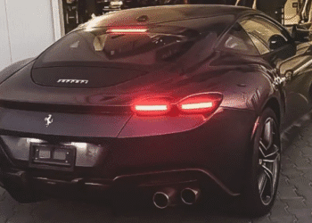 У Рівному з’явився швидкісний 620-сильний суперкар Ferrari (ФОТО)