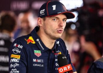 Чемпіон Формули-1 візьме участь у перегонах класу GT