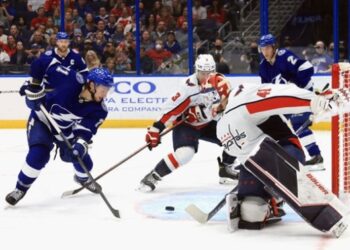 НХЛ: Чикаго перемагає вперше у сезоні