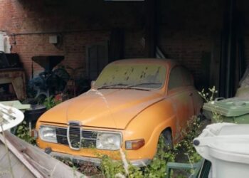 Saab 1973 року завівся з першої спроби після 32 років простою (ВІДЕО)