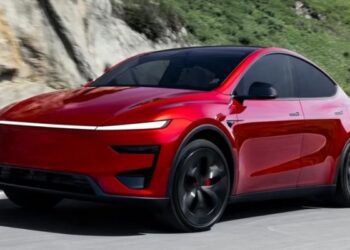 Tesla представила електромобіль Model Y Performance для Європи: скоро в Україні (ВІДЕО)