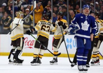 НХЛ: Ванкувер познущався з Сан-Хосе, Рейнджерс переміг вшосте поспіль