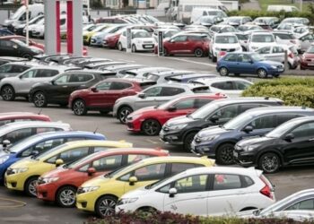 Українці придбали рекордну кількість авто у серпні