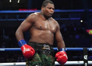 Ортіс у 46 років здійснив камбек і розгромив опонента в стартовому раунді