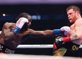 Кроуфорд впевнено і красиво переміг Альвареса