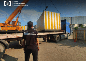 На АЗС вилучили неякісне пальне: що відомо та де продавали фальсифікат