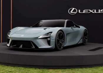 Lexus готує найпотужніший суперкар в історії бренду