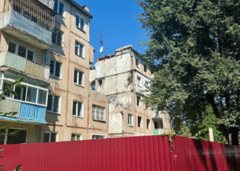 У Сумах розпочнуть прибирати зруйновані російськими ударами багатоповерхівки