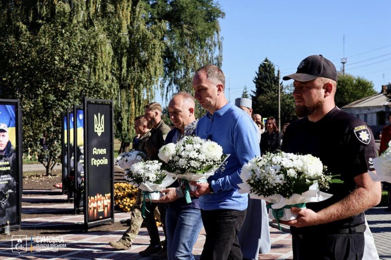 Голова ОВА З нагоди Дня міста вручив відзнаки жителям Тростянецької громади