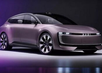 Audi представила електрокар без фірмових кілець і побила всі рекорди продажів