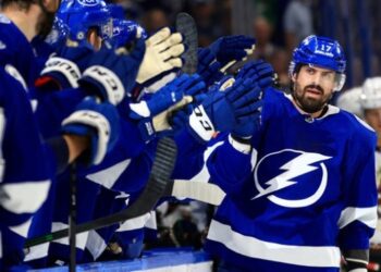 НХЛ: Аризона досі не знає радості перемоги