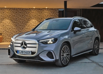 Новий електричний Mercedes-Benz GLC розсекретили за добу до прем’єри (ФОТО)