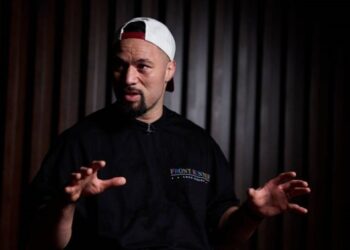 Паркер відреагував на бажання Усика відкласти зустріч у ринзі