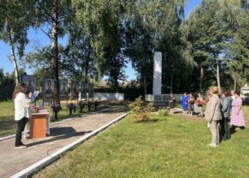 На Конотопщині відбулося відкриття пам’ятного знаку воїну-захиснику