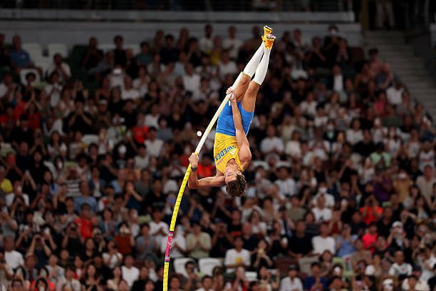 Неймовірний Арман Дюплантіс встановив світовий рекорд на ЧС – 6.30 м