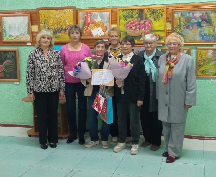 Осінні пейзажі та натюрморти: Елла Римська презентувала шосткинцям нову виставку картин