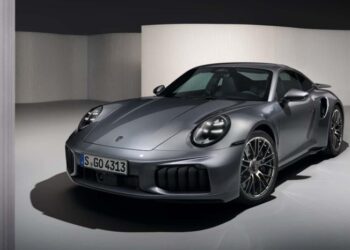 Понад 700 сил і 2,5 секунди до “сотні”: представлено найшвидший Porsche 911 в історії