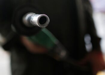 Росія знайшла спосіб виплисти з бензинової кризи