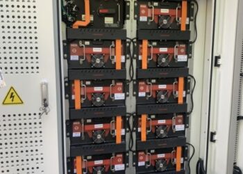 Шосткинська дитяча лікарня стане енергонезалежною, у медзакладі встановлюють акумуляторну станцію (+ відео)