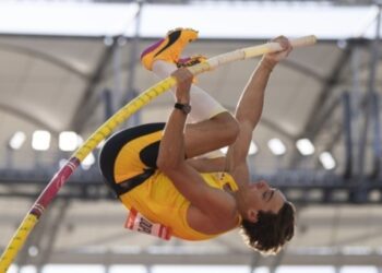 Швед Дюплантіс встановив новий світовий рекорд у стрибках з жердиною