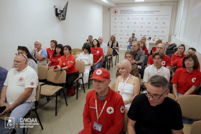 Сумщина отримала 150 дитячих бронежилетів від Товариства Червоного Хреста України