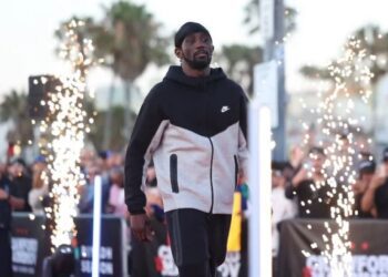 Теренса Кроуфорда оштрафували за небезпечне водіння, поліція тримала боксера під прицілом