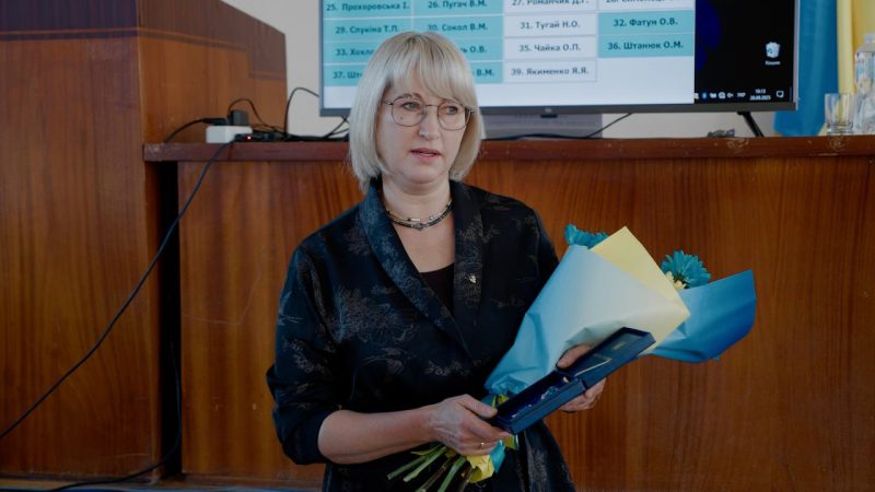 Т.в.о начальниці Шосткинської РВА Оксана Тарасюк отримала відзнаку Сумської обласної ради «За заслуги перед Сумщиною» ІІІ ступеня