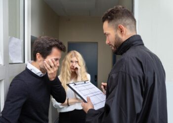 У Києві колектори почнуть стягувати борги за комуналку: експерт пояснив, що робити