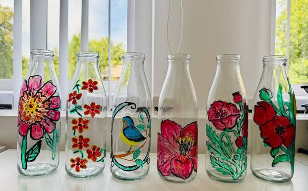 У Ресурсному центрі для жінок та дівчат відбувся теплий і надихаючий захід «Кольорове диво на склі» + ФОТО