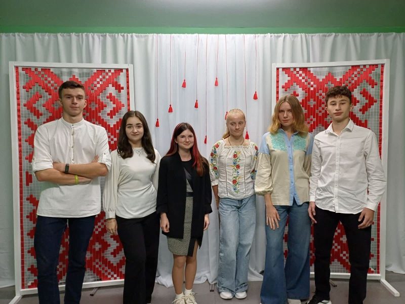 Учні Роменського ліцею №2 стали стипендіатами голови Сумської ОДА