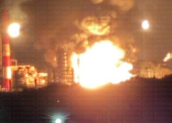 Українські військові вдарили по НПЗ в Рязані й нафтобазі в Луганську