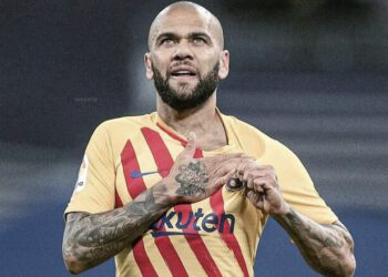 ВІДЕО. Легенда Барселони неочікувано вдягнув футболку іншого клубу