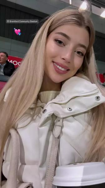 ВІДЕО. Модель під враженням від гри футболіста збірної України